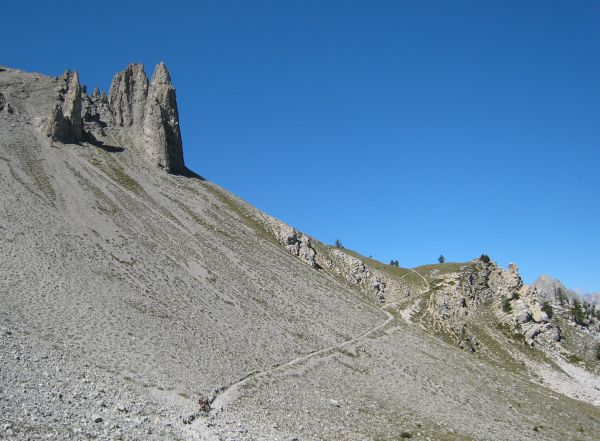 Traversée : Belle ambiance dans la traversée versant italien pour rejoindre le col de l'Echelle