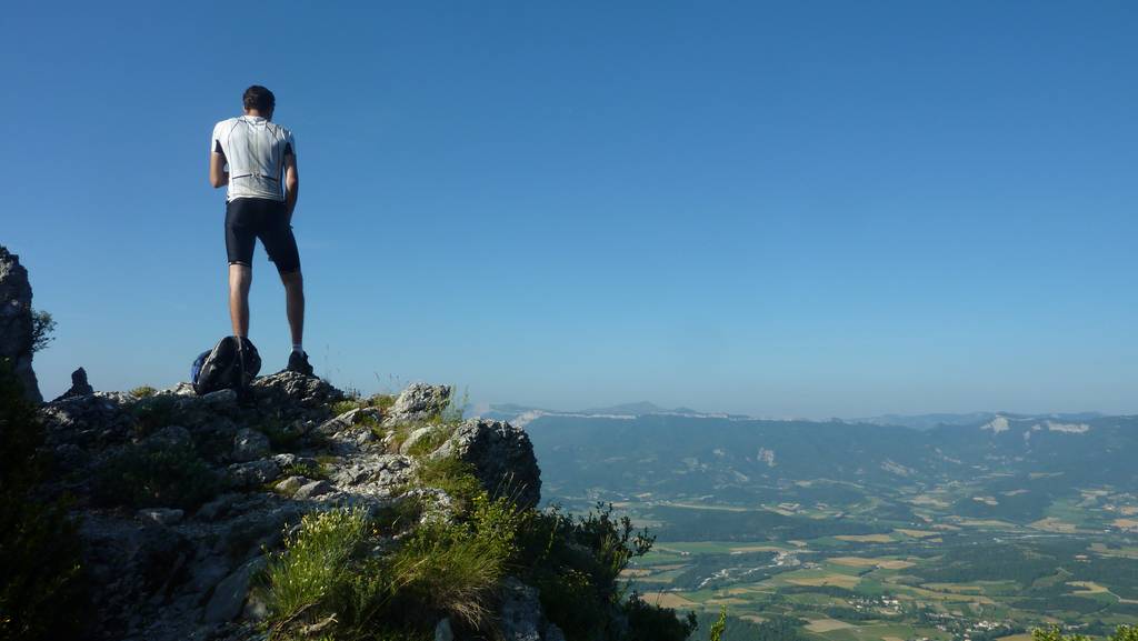 Contemplation : fin de la 1ere montée, Yann admire le paysage