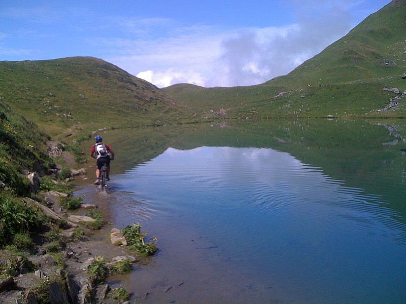 #8 Lac d Lac d'Amour : Patauger dans l'Amour