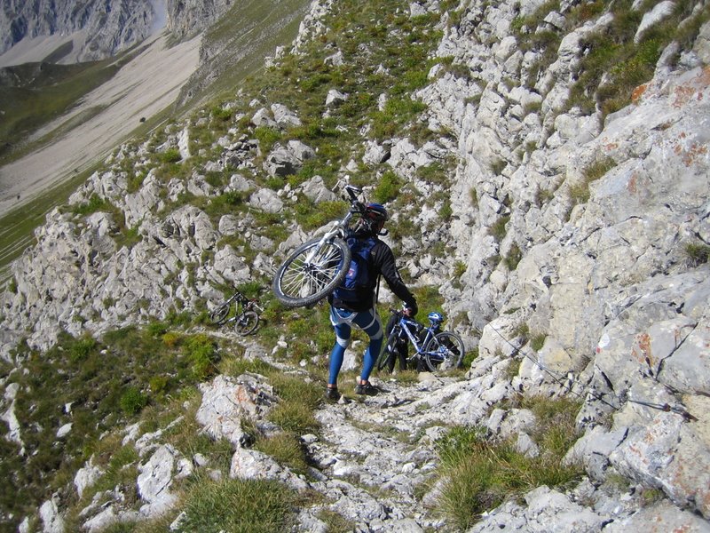 #1 Descente du col de Rabou : petit portage Descente du col de Rabou : petit portage