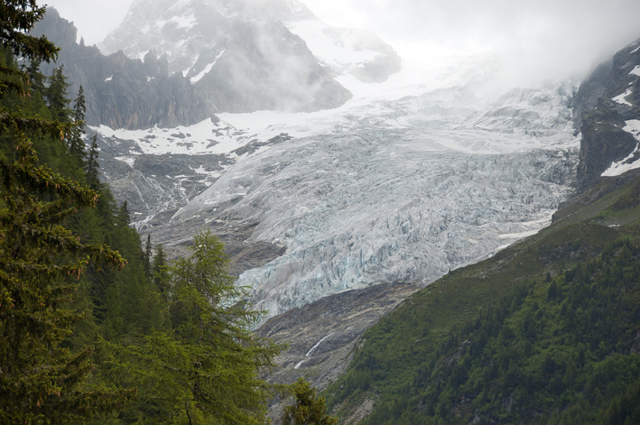 Trient : Glacier du Midi des Grands dans les nuages