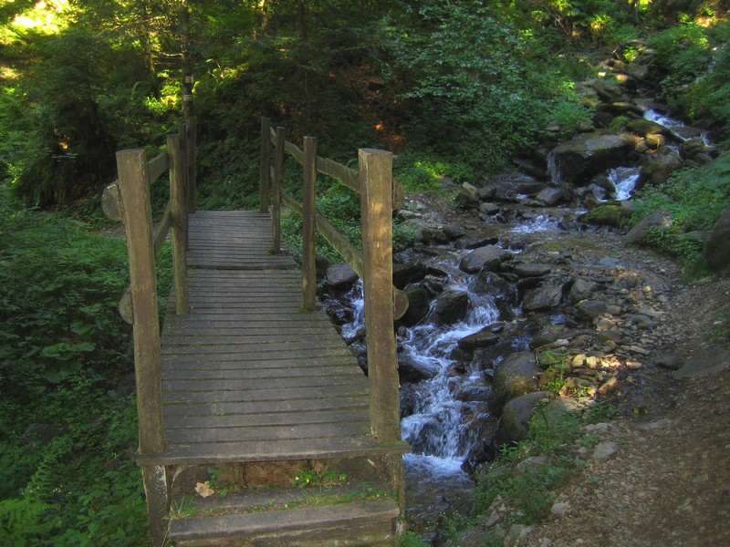 #3 Petite passerelle : A droite ou à gauche? Petite passerelle : A droite ou à gauche?