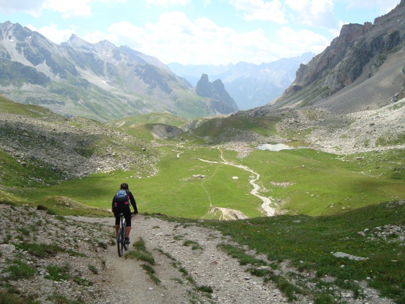 Tour de la Maniglia : descente facile et rapide avant de prendre hors sentier vers 2300m