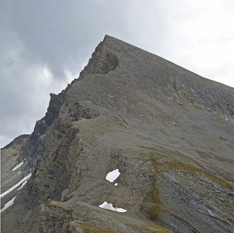 Pointe du fornet : Les dernières centaines de mètres d'éboulis du sommet de la Pointe du fornet
