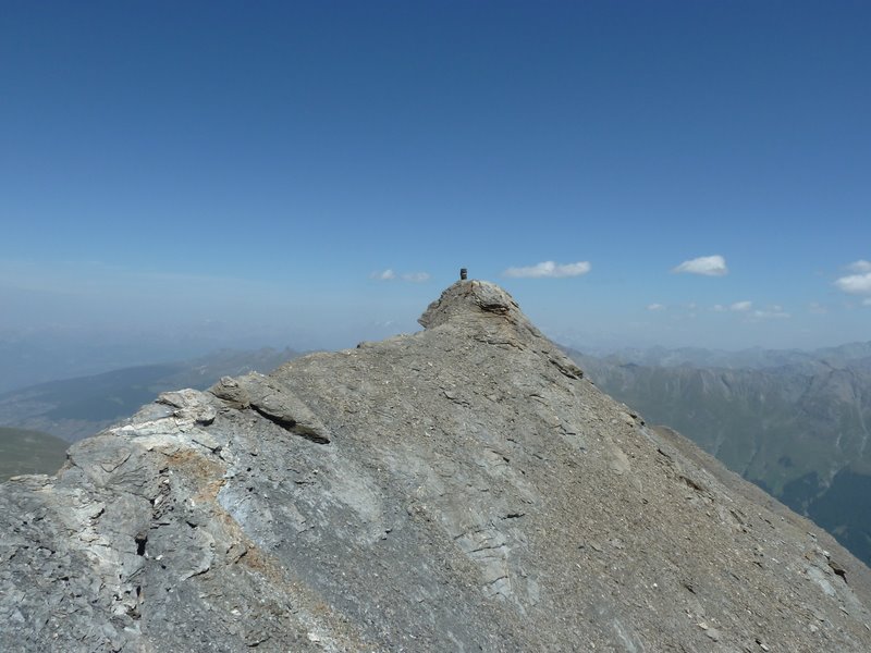 Mont de l'Etoile : Le gros cairn sommital