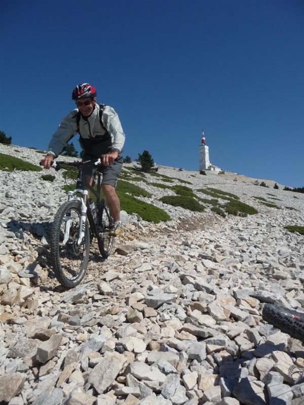 Mont Ventoux : Et c'est parti pour Serge qui découvre les cailloux du Sud !!