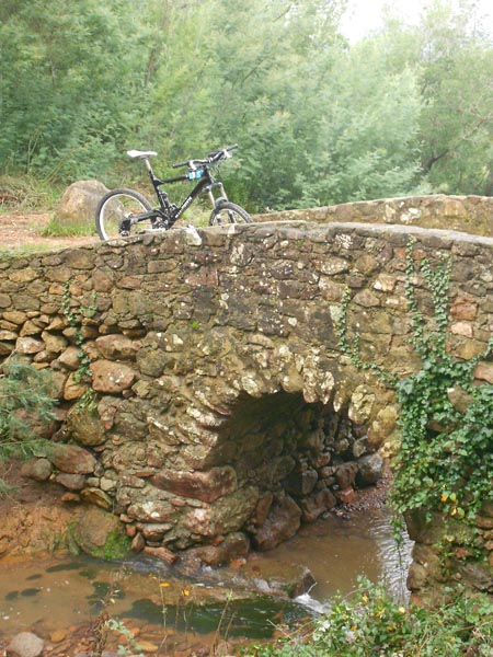Pont de Maure Vieil : Endroit bucolique.