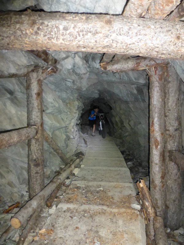 Tunnel d'ublan : Court mais très bas !