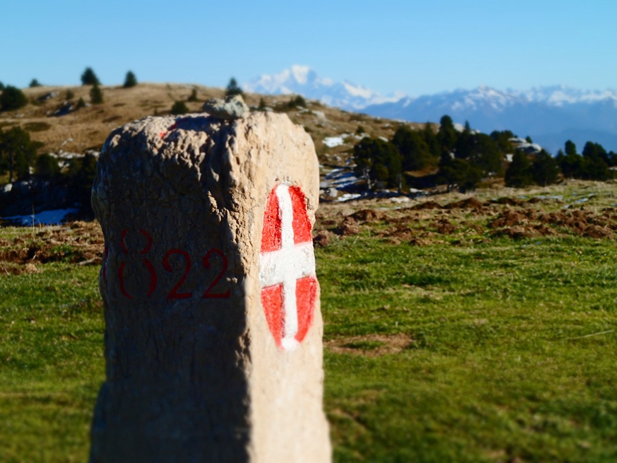 Croix de l'Alpe : Mt BLanc, paraït que Daudet y est en train de finir son tour de France